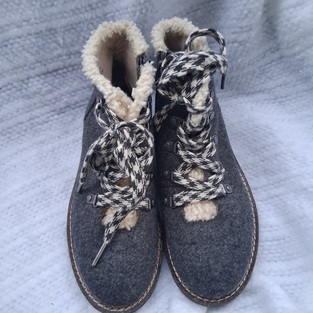 Madden NYC Womens Grey Felt Faux Shearling Hiker Ankle Boots Size 7 Lug Sole